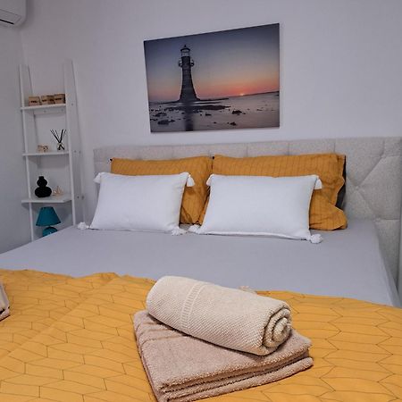 Villa Kuca Za Odmor Eni **** à Šibenik Extérieur photo