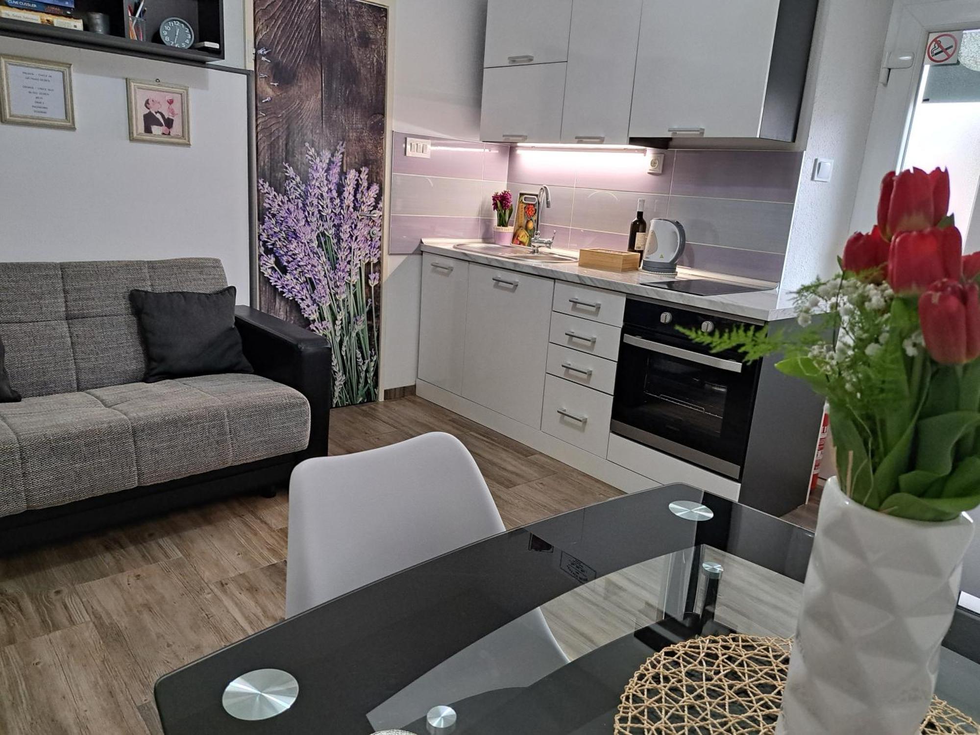 Villa Kuca Za Odmor Eni **** à Šibenik Extérieur photo