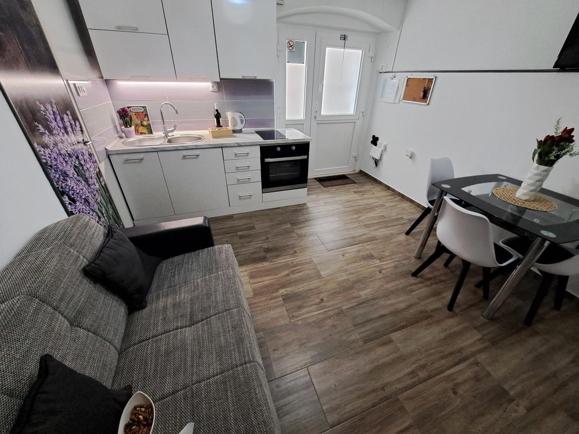 Villa Kuca Za Odmor Eni **** à Šibenik Extérieur photo