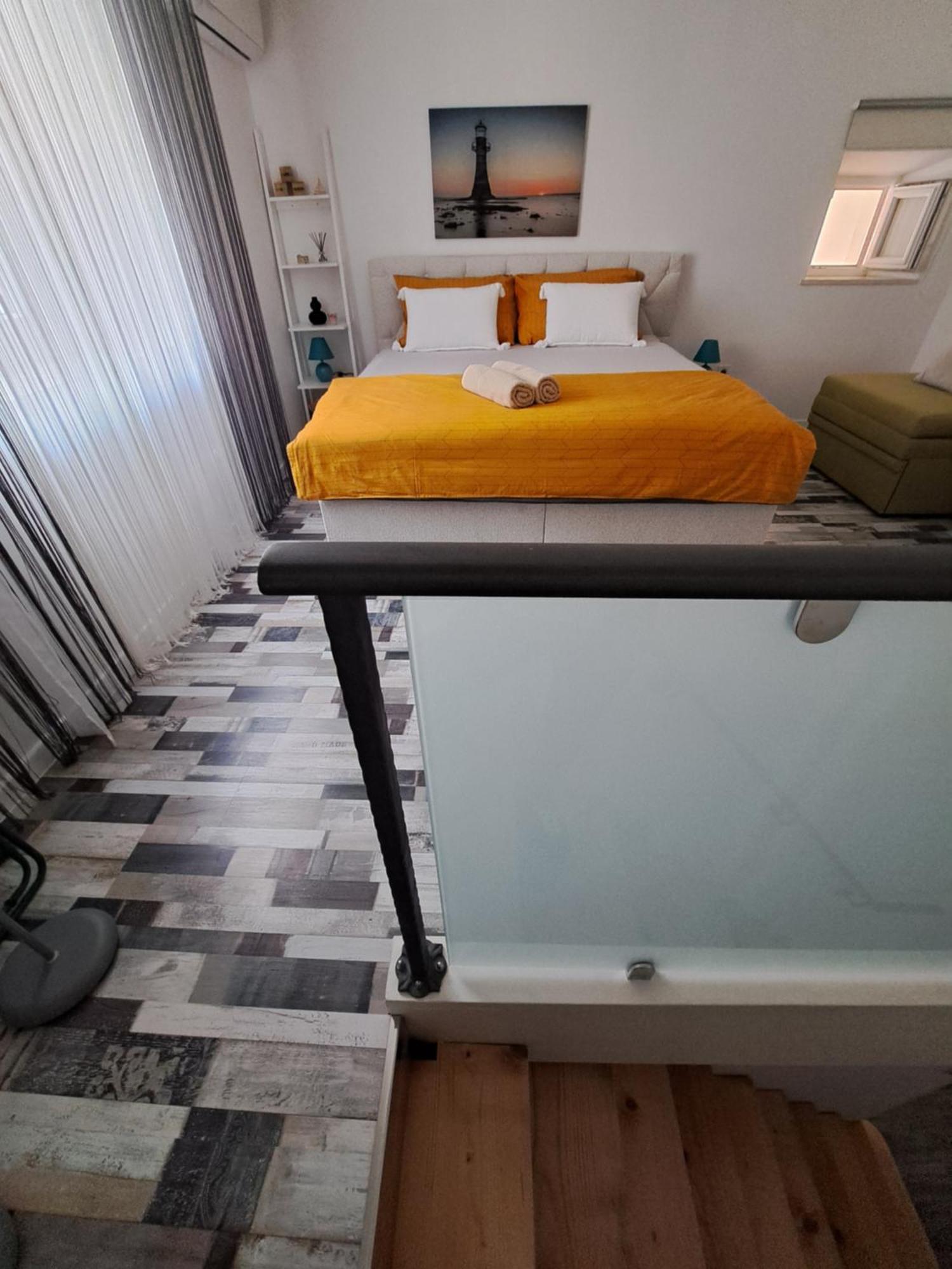 Villa Kuca Za Odmor Eni **** à Šibenik Extérieur photo