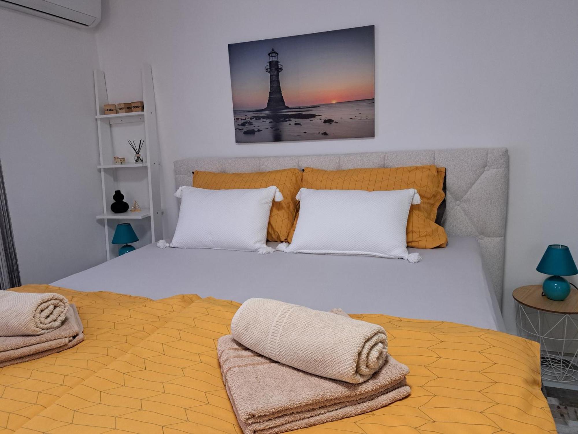 Villa Kuca Za Odmor Eni **** à Šibenik Extérieur photo
