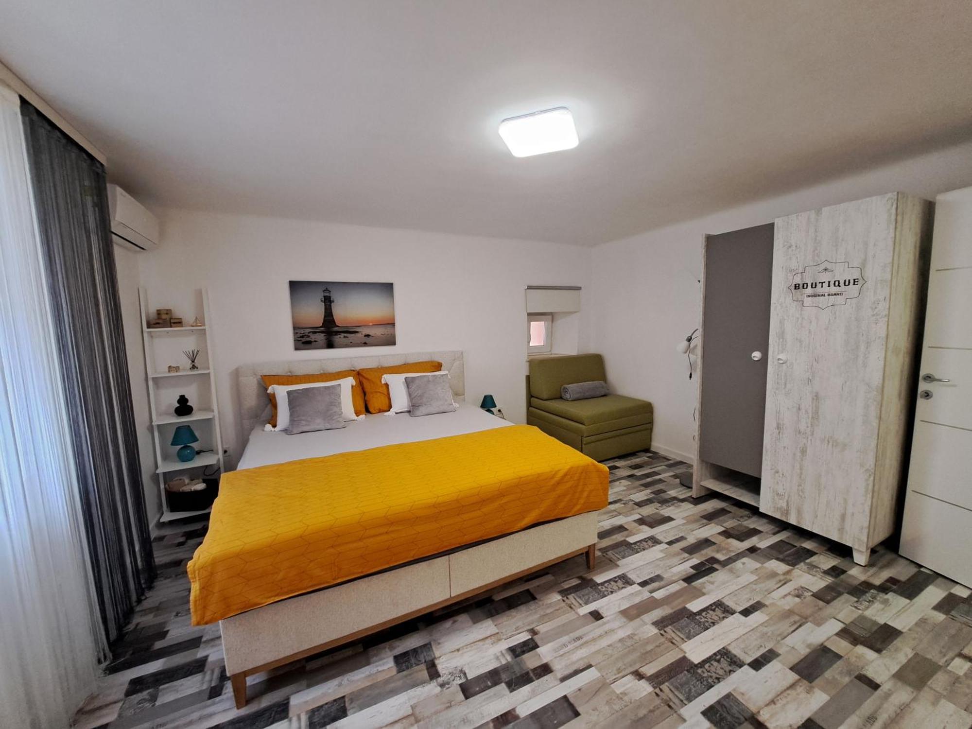 Villa Kuca Za Odmor Eni **** à Šibenik Extérieur photo